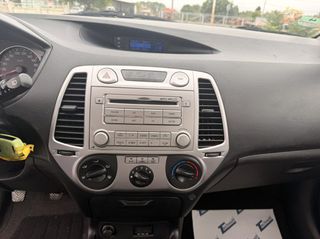 Hyundai i 20 2012-thumb-18