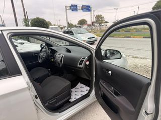 Hyundai i 20 2012-thumb-21