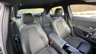 Mercedes-Benz A 250 2023-thumb-16