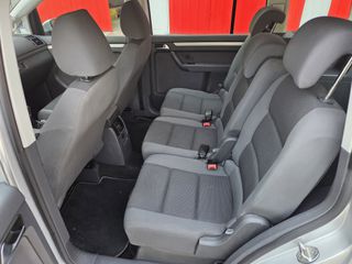 Volkswagen Touran 2012-thumb-5