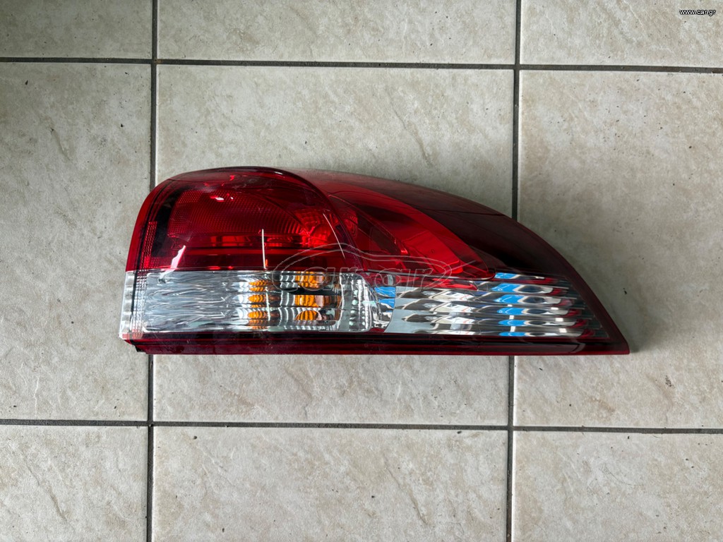 ΠΙΣΩ ΔΕΞΙ ΦΑΝΑΡΙ RENAULT CLIO IV GRANDTOUR 2013-2018 ΚΩΔΙΚΟΣ: 265507408R