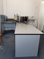 Γωνιακό επαγγελματικό γραφείο-thumb-4