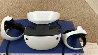 PLAYSTATION VR2 ΜΕ 2 CONTROLLERS