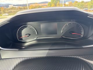 Peugeot 2008 2022-thumb-16