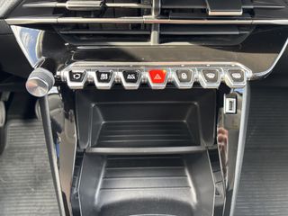 Peugeot 2008 2022-thumb-17