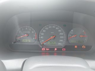 Volvo S40 2001-thumb-9