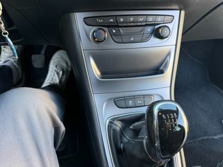 Opel Astra 2017 CDTI 1.6-thumb-17