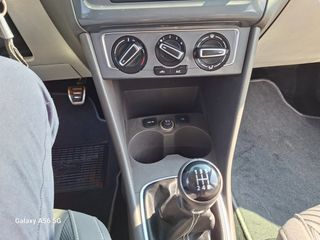 Volkswagen Polo 2015 1.0 Fresh-thumb-21