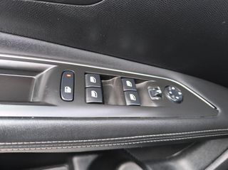 Peugeot 3008 2018 1.5 BLUEHDI 130 ALLURE-thumb-19