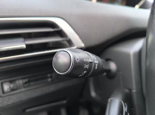 Peugeot 3008 2018 1.5 BLUEHDI 130 ALLURE-thumb-20