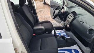 Daihatsu Sirion 2008-thumb-9