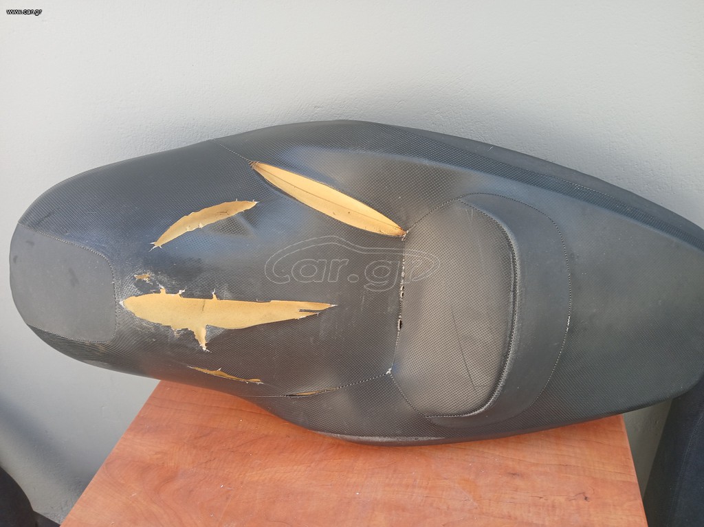 Πωλειται σελα xmax 250 2008