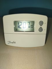 DANFOSS TP5000 ενσύρματος προγραμματιζόμενος θερμοστάτης χώρου 5/2 ημερών σαν καινούργιο