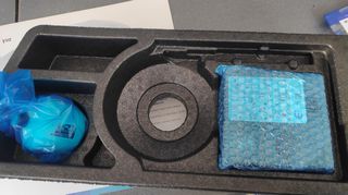 γνησιο καινουργιο σετ επισκευης ελαστικων , υγρο επιδιορθωσης και ηλεκτρικο μοτερ αερα ,για Citroen , Peugeot , με ημερομηνια ληξης 2029