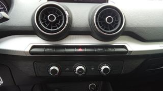 Audi Q2 2021 Advanced 30 TDI S tronic Facelift-thumb-10