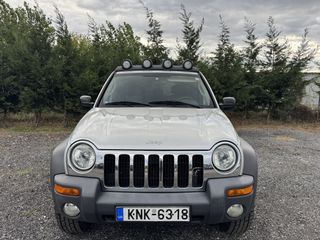 Jeep Cherokee 2005-thumb-1