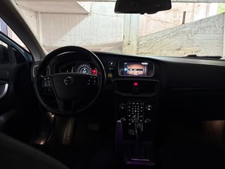 Volvo V40 Cross Country 2018-thumb-7