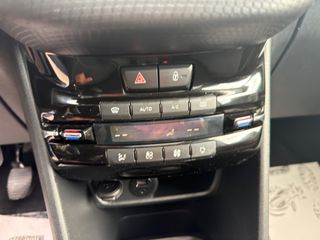 Peugeot 2008 2017 1200cc 110ps full!! panorama!! Bookservise!!-thumb-27