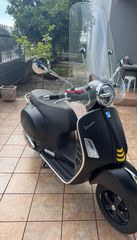 Vespa GTS Super Tech 300 2023-thumb-1