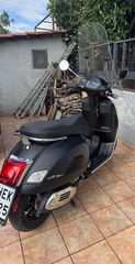 Vespa GTS Super Tech 300 2023-thumb-3