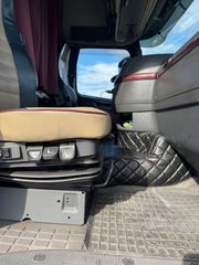 Volvo 2009 520-thumb-10