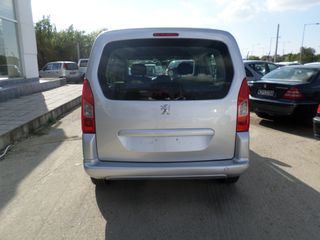 Peugeot Partner 2011-thumb-3