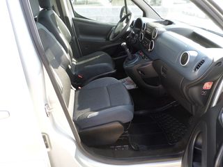 Peugeot Partner 2011-thumb-8