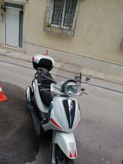 Piaggio Beverly 300 2009-thumb-1