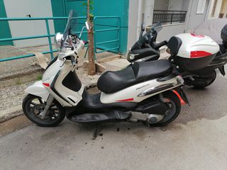 Piaggio Beverly 300 2009-thumb-4