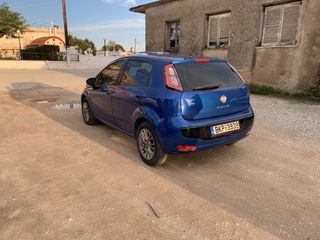 Fiat Punto Evo 2012-thumb-1