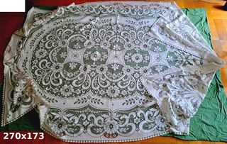 15€ - Κεντητό, μεγάλο, ΑΧΡΗΣΙΜΟΠΟΙΗΤΟ τραπεζομάντηλο