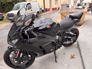 Honda CBR 1000RR 2012-thumb-2
