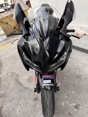 Honda CBR 1000RR 2012-thumb-4