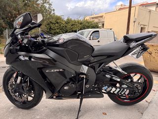 Honda CBR 1000RR 2012-thumb-6