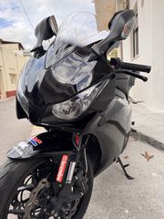 Honda CBR 1000RR 2012-thumb-8