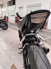 Honda CBR 1000RR 2012-thumb-11