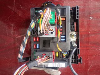 Ασφαλειοθήκη Εξωτ. PEUGEOT  CITROEN  C2 C3 BERLINGO  9650618480-00   BSM-B3    U118470003  SIEMENS