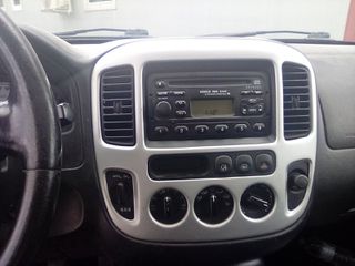 Ford Maverick 2003-thumb-4