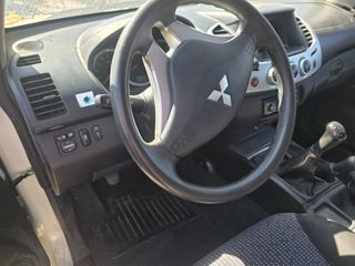 Mitsubishi L200 2015 SAFARI FULL EXTRA 180HP-thumb-15