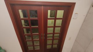 Πόρτα μασιφ διφυλλη φιλητη σαλονιού