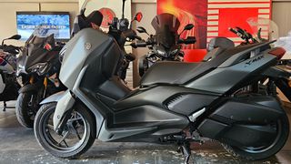 Yamaha XMAX 300 2026 XMAX300 CAMO EURO 5+-thumb-1