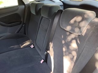 Ford Focus 2005 FOCUS 1.6 GHIA-thumb-1
