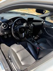 Mercedes-Benz A 180 2014-thumb-28