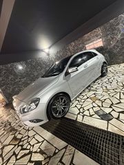 Mercedes-Benz A 180 2014-thumb-10