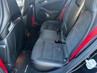 Mercedes-Benz A 45 AMG 2015 Performance-thumb-7