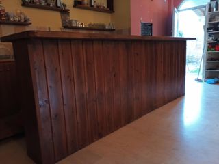 Πωλείται Μπαρ από Μασίφ Ξύλο – Άριστη Κατάσταση