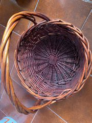 ΚΑΛΑΘΙ ΨΑΘΙΝΟ 60Χ50 ΓΙΑ ΚΡΑΣΙΑ Η ΦΡΟΥΤΑ  και ΚΑΛΑΘΙ ΣΤΡΟΓΓΥΛΟ D=40, H=15 ΜΕ ΧΕΡΟΥΛΙ ΨΗΛΟ