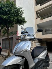 Piaggio Beverly 300 2018 iS-thumb-1