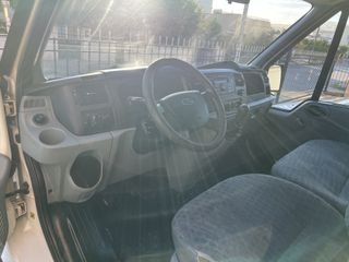 Ford 2010 transit