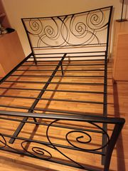 Μεταλλικό κρεβάτι